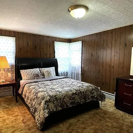 Entire Home In Buffalo - 6 Guests 3 Bedroom 1 Bath - Convenient Location - 25Min To Niagara Falls Exterior photo