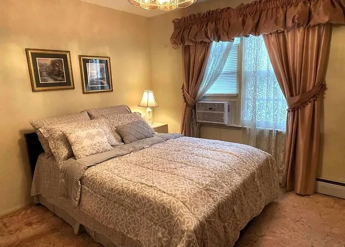 Entire Home In Buffalo - 6 Guests 3 Bedroom 1 Bath - Convenient Location - 25Min To Niagara Falls