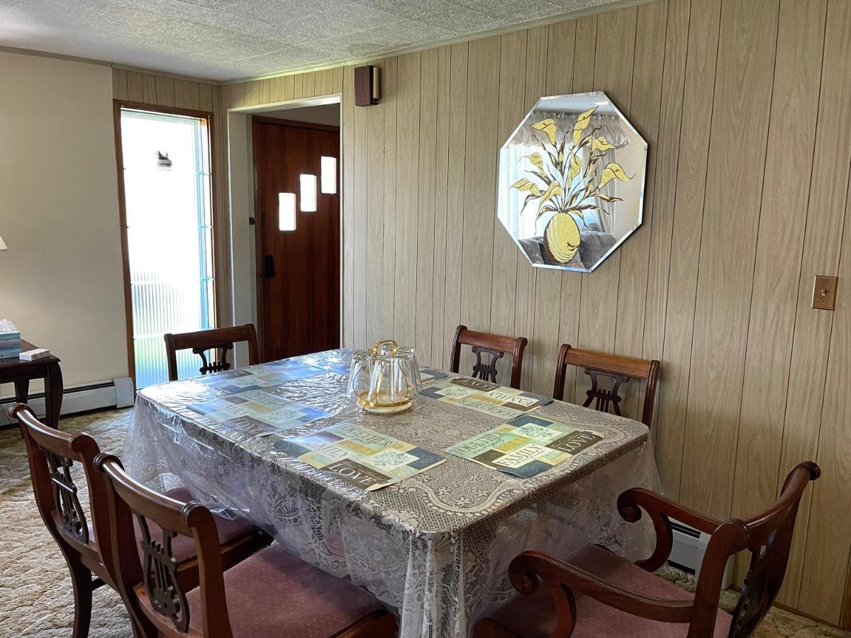 Hébergement de vacances Entire In - 6 Guests 3 Bedroom 1 Bath - Convenient Location - 25min To Niagara Falls *