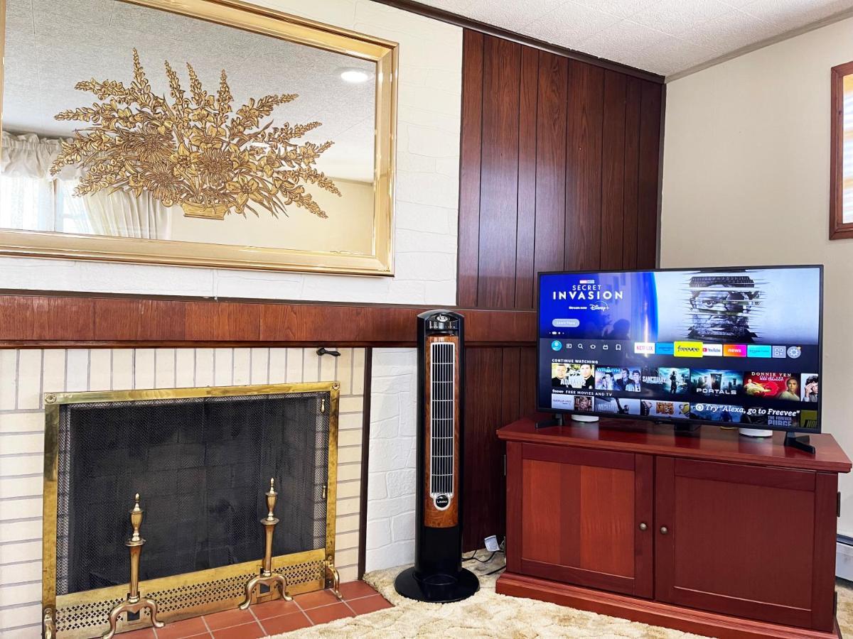 Entire In - 6 Guests 3 Bedroom 1 Bath - Convenient Location - 25min To Niagara Falls *